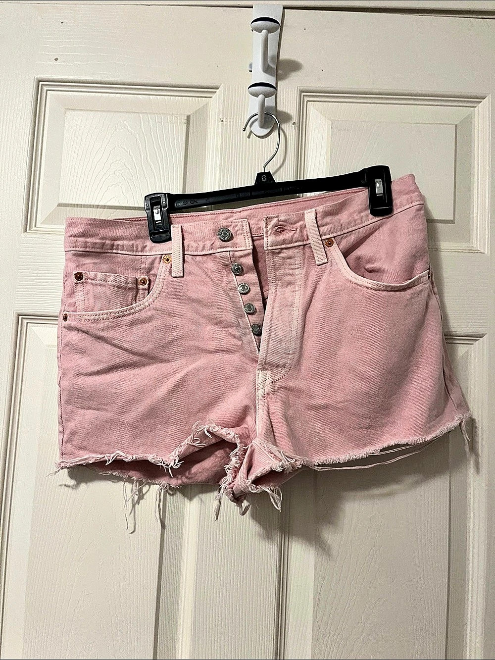 Levi's 501 Original Cut-Off Shorts Pink Waist 31